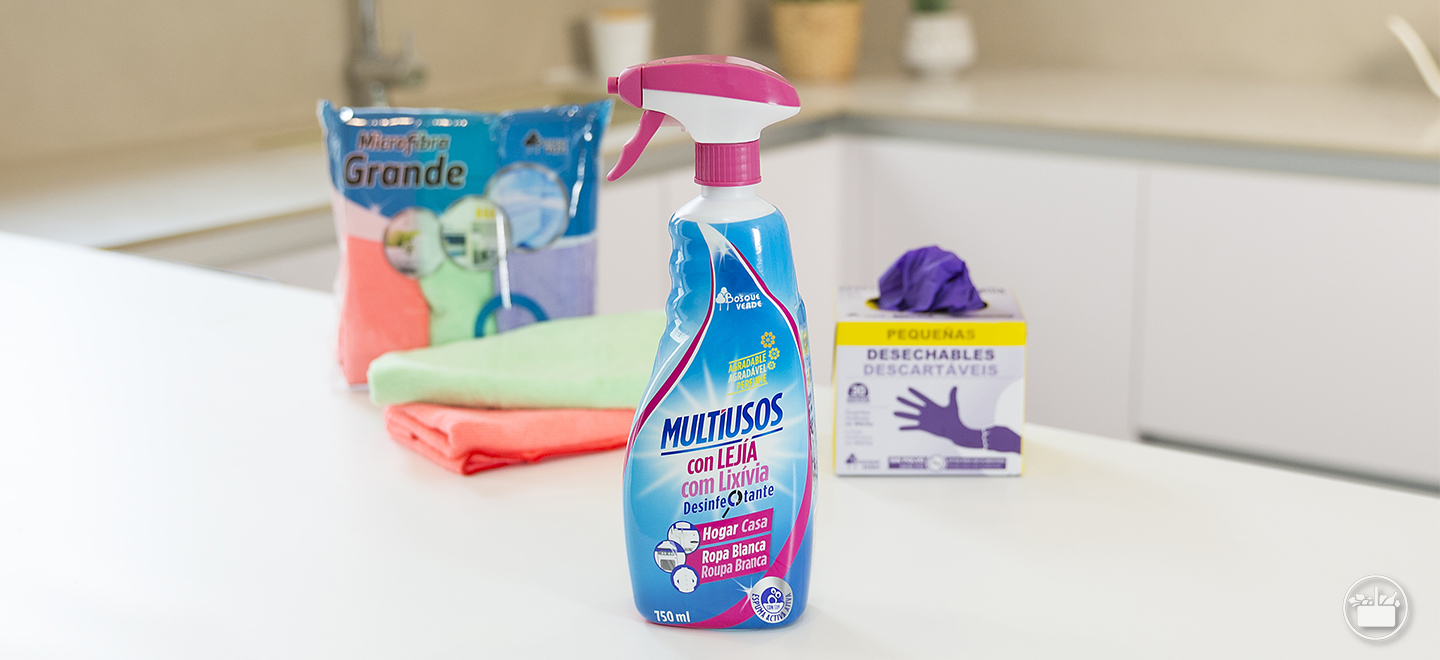 Apresentamos-lhe um produto muito eficaz para a limpeza da sua casa: Multiusos com lixívia desinfetante.