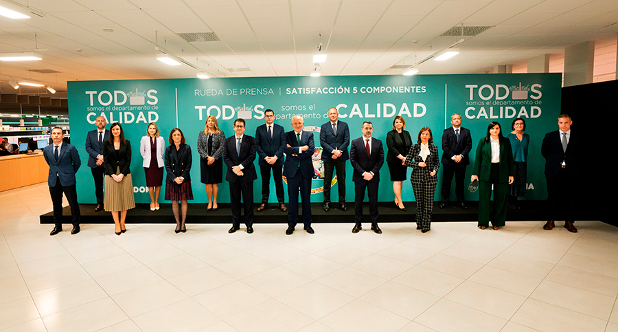 Juan Roig e membros do Comité de Direção da Mercadona após a celebração da Conferência de Imprensa de 2021.