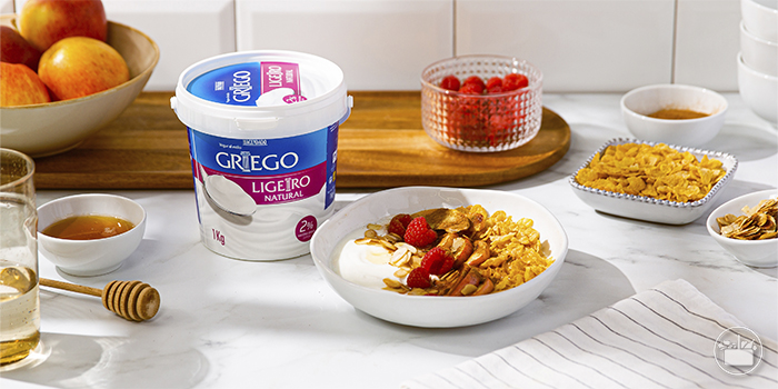 4 tigelas de iogurtes variados para cuidar da sua alimentação.